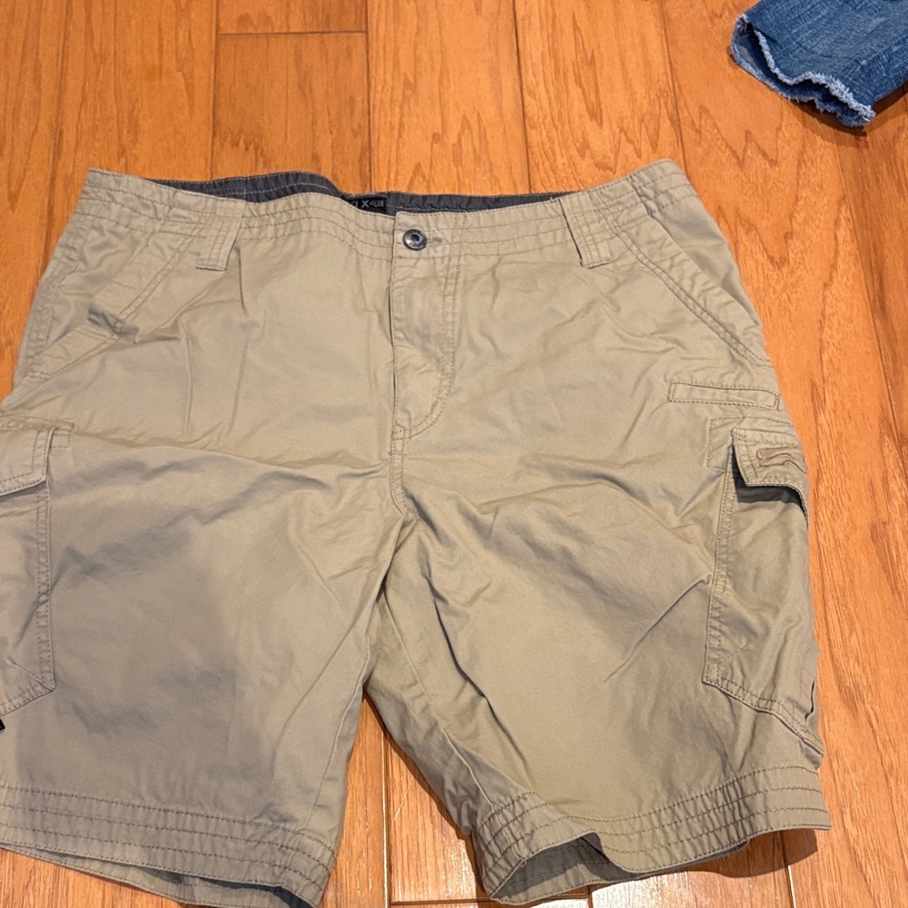 Fox Men's Beige Cargo Shorts